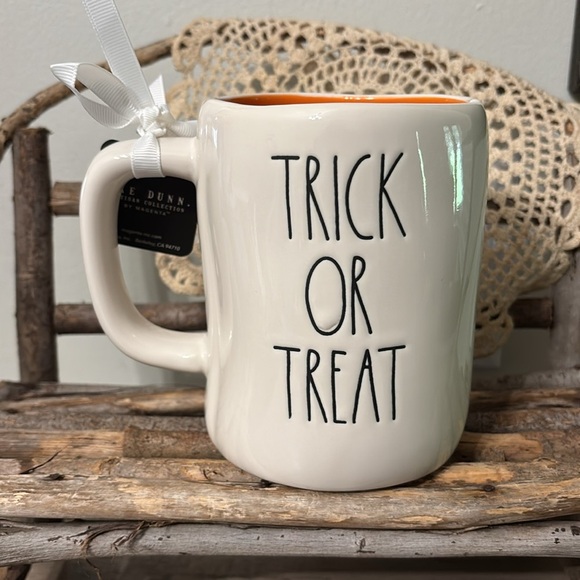 RAE DUNN Disney EEYORE of WINNIE THE POOH TRICK OR TREAT Pumpkin Mug NEW 2025 - Picture 3 of 9